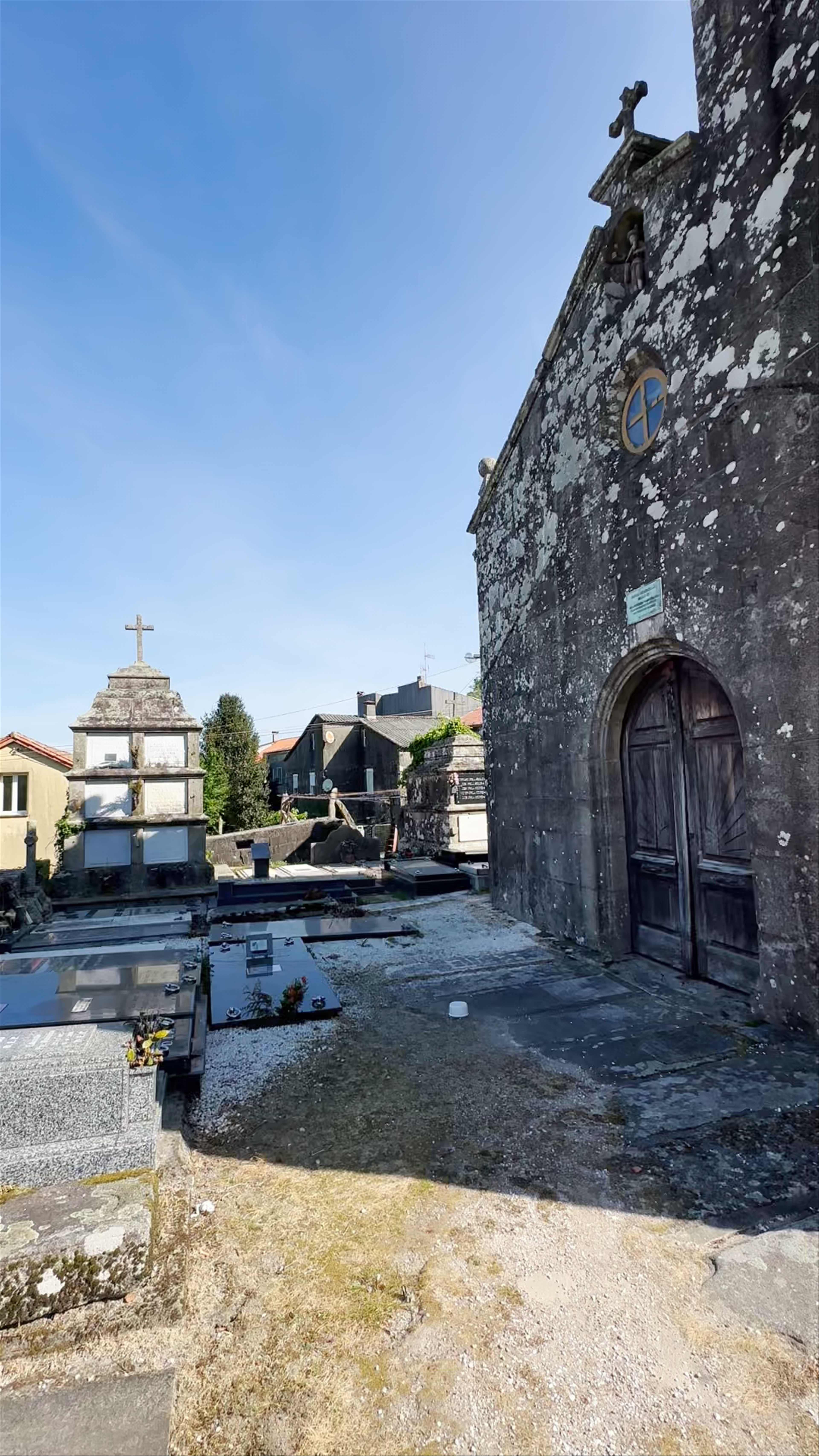 Iglesia de San Julián de Requeixo
