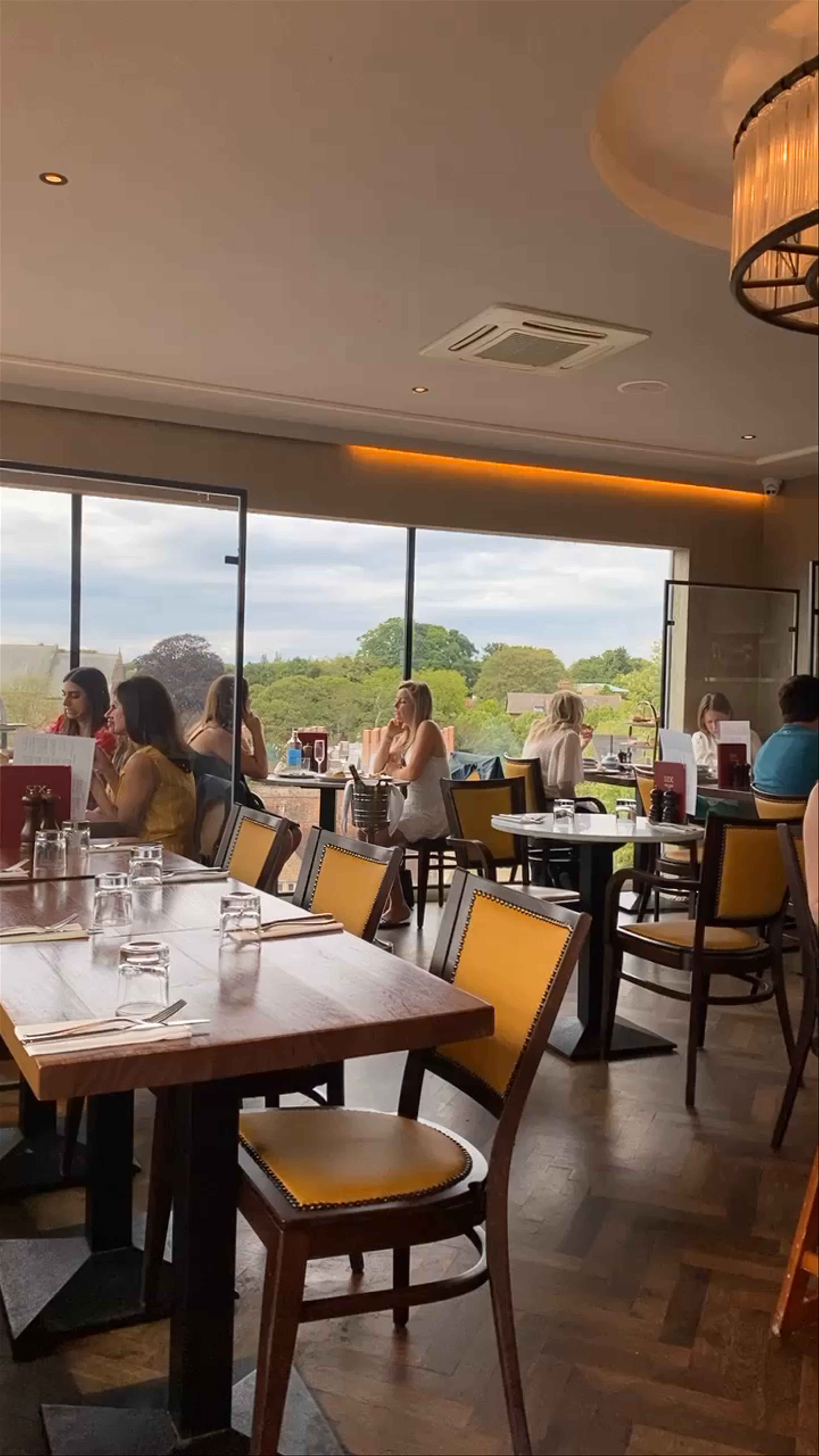 Charming Dining Experience at Six, Thompsons Lane, Cambridge