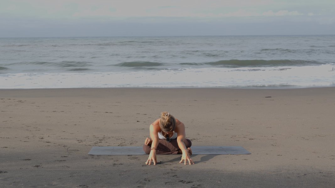 Gentle Reset: Sciatic Relief Flow