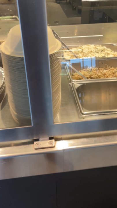 Chipotle Mexican Grill - Food looked so dry. Like it had been out for hours. - Fast Food Near Me - Gainesville, Georgia