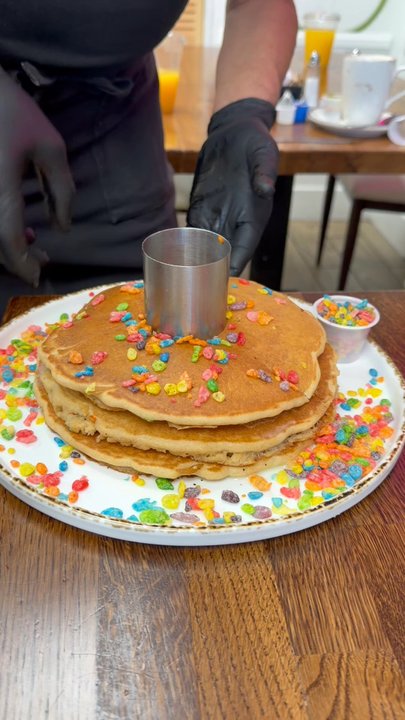 Madres Brunch - Pancakes yummy - Breakfast & Brunch Near Me - Whittier, California