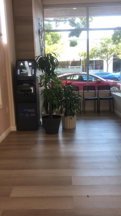 Bedazzled Nail Bar - Open and airy - Nail Salons Near Me - Fairfield, California