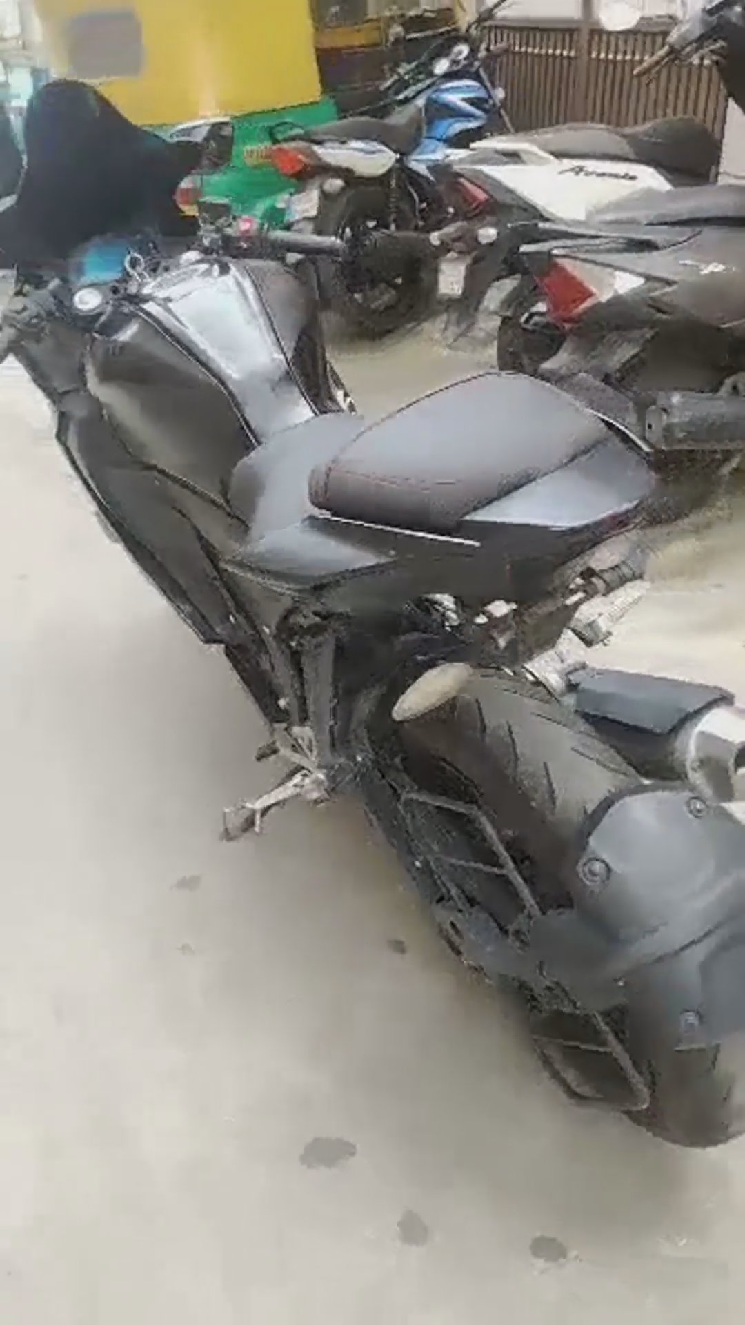 Walk-around video thumbnail