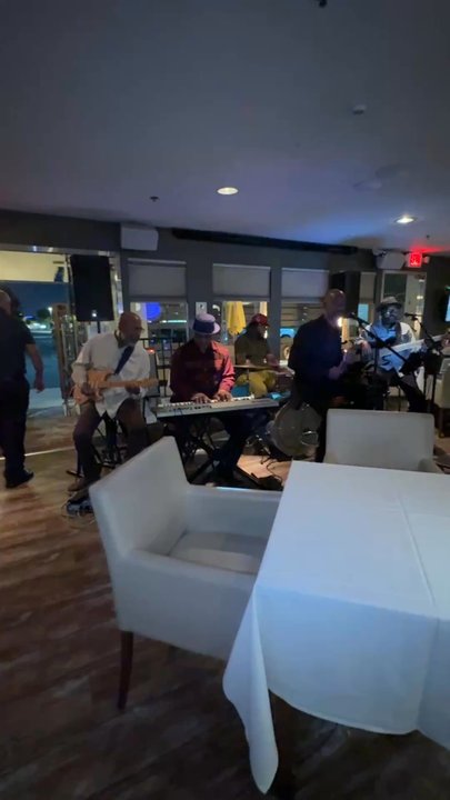 Gourmet Italia - Band at the Bar area - Italian Near Me - Temecula, California
