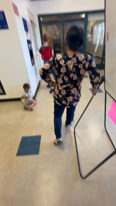 US Post Office - Mail people handing out mail like candy without checking ID before giving mail - Post Offices Near Me - Fresno, California