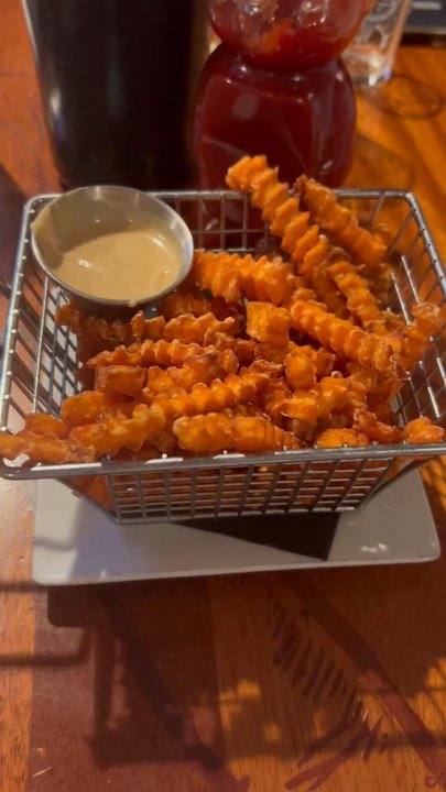 Backyard - Sweet potato fries - Bars Near Me - Stowe, Vermont