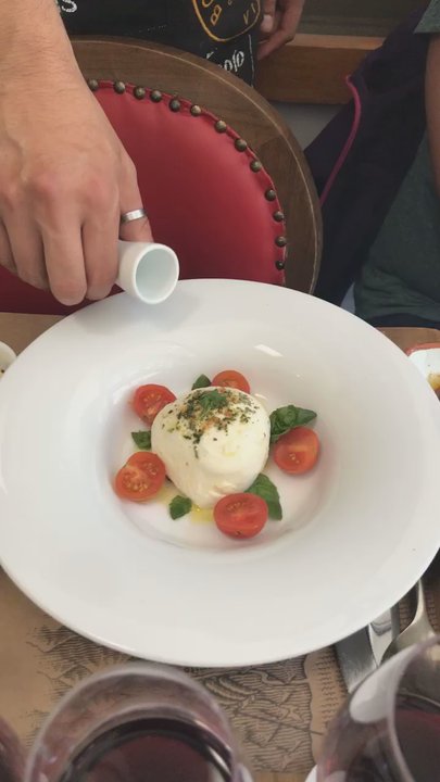 Bocanáriz - Mozzarella in tomato broth - Wine Bars Near Me - Santiago, RM