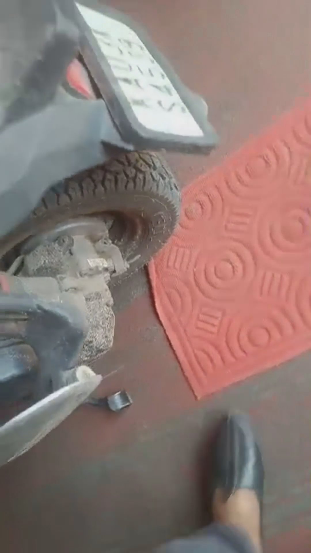 Walk-around video thumbnail