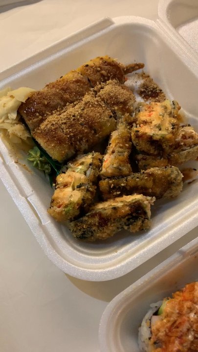 Oiso - Volcano roll, crazy crunch, Hawaiian roll, and seaweed salad - Japanese Near Me - Cary, North Carolina