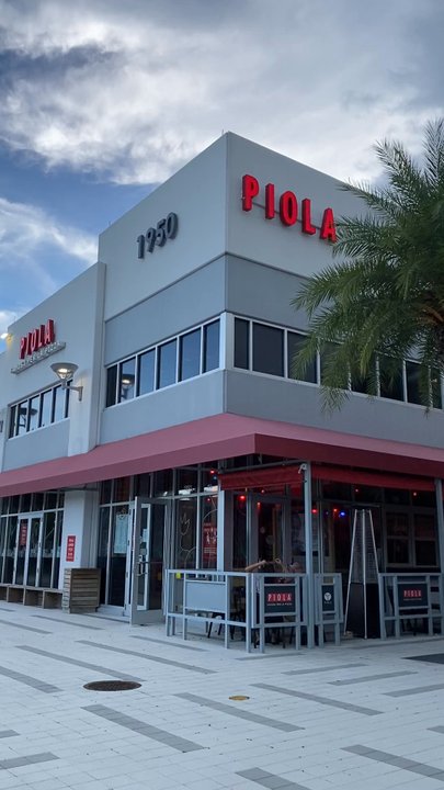 Piola - Outside view - Pizza Near Me - Doral, Florida
