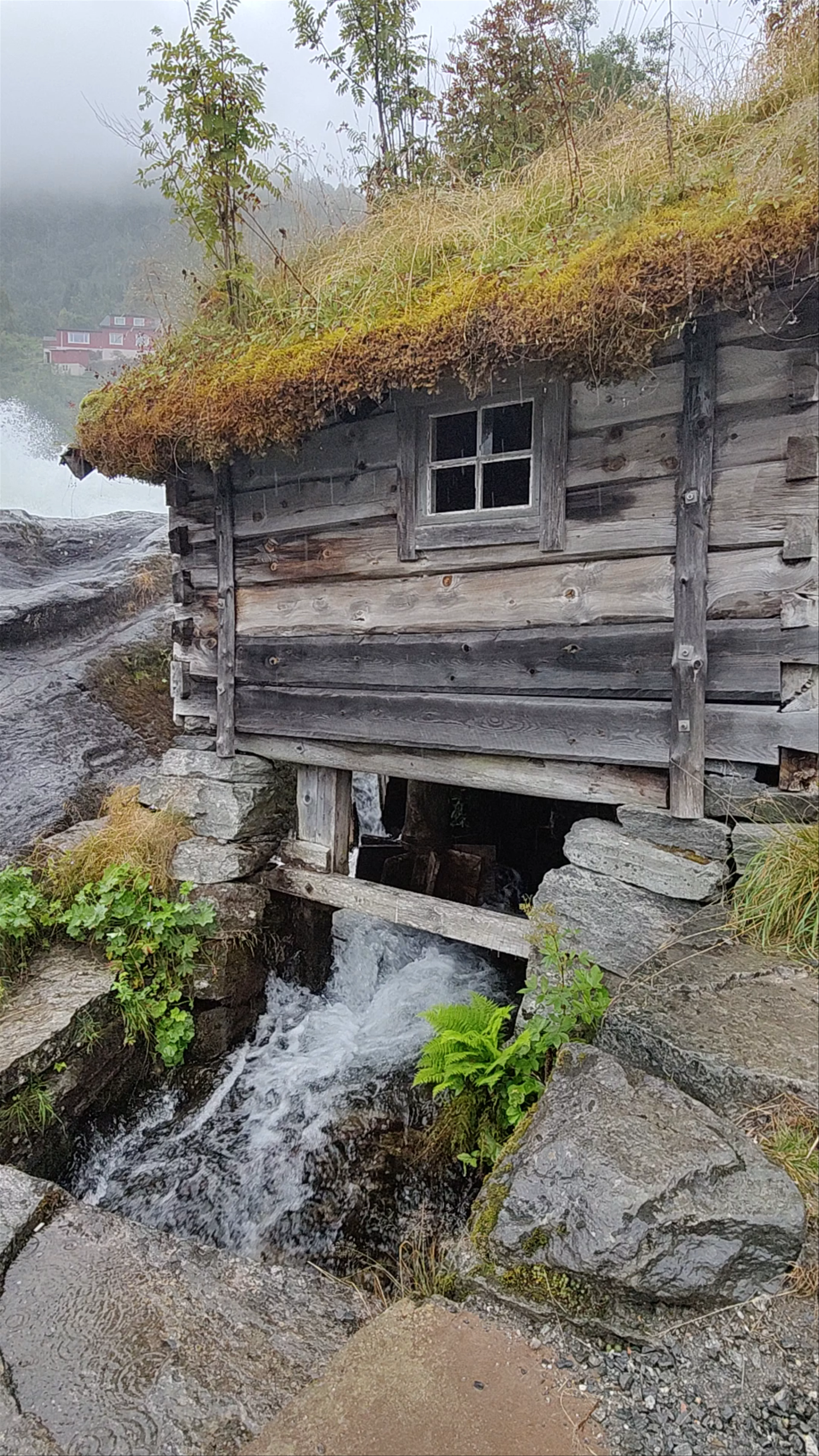 Hellesyltfossen