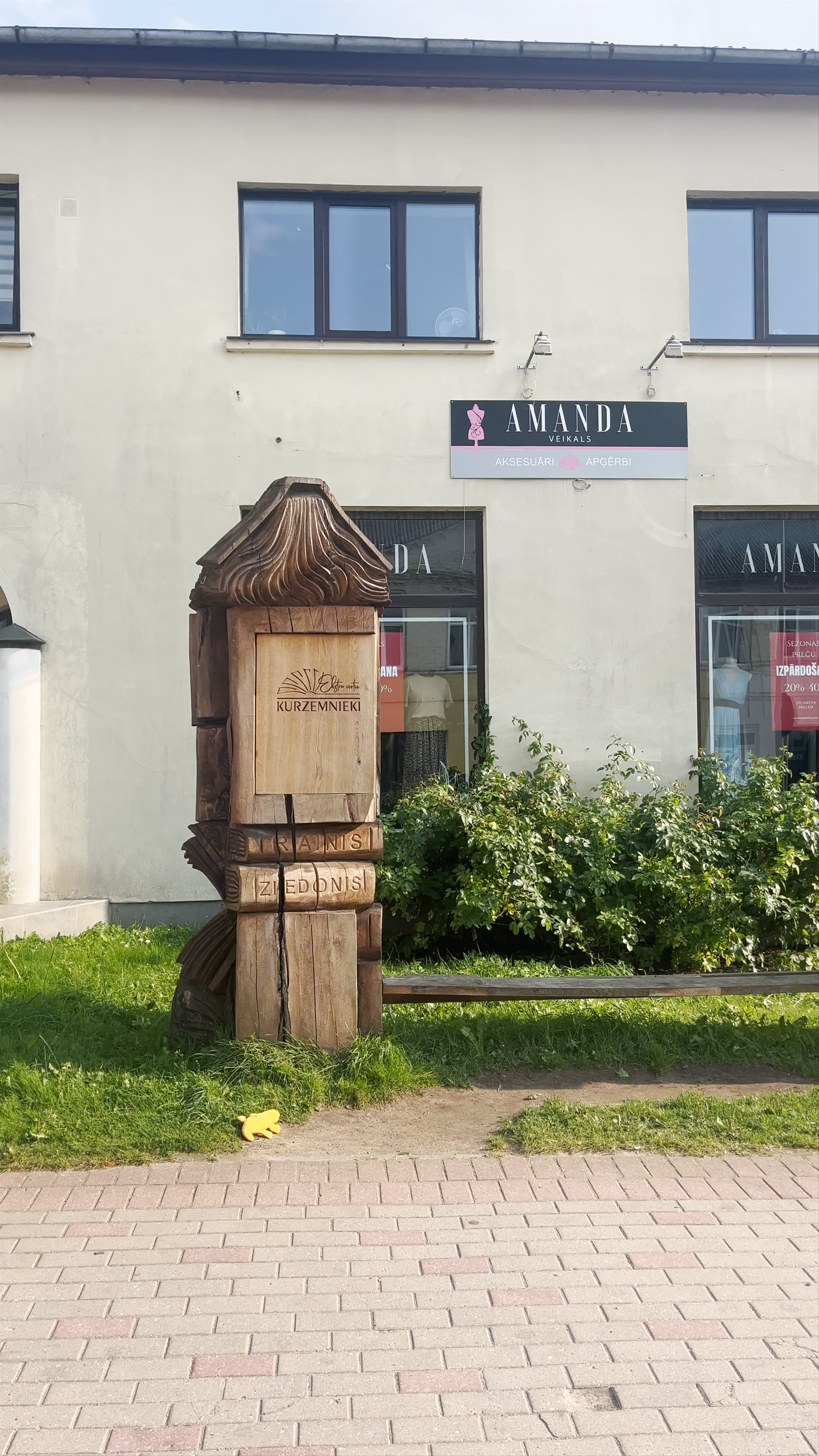 Tukuma Draudzības Koks: Symbol of Friendship in Tukums, Latvia