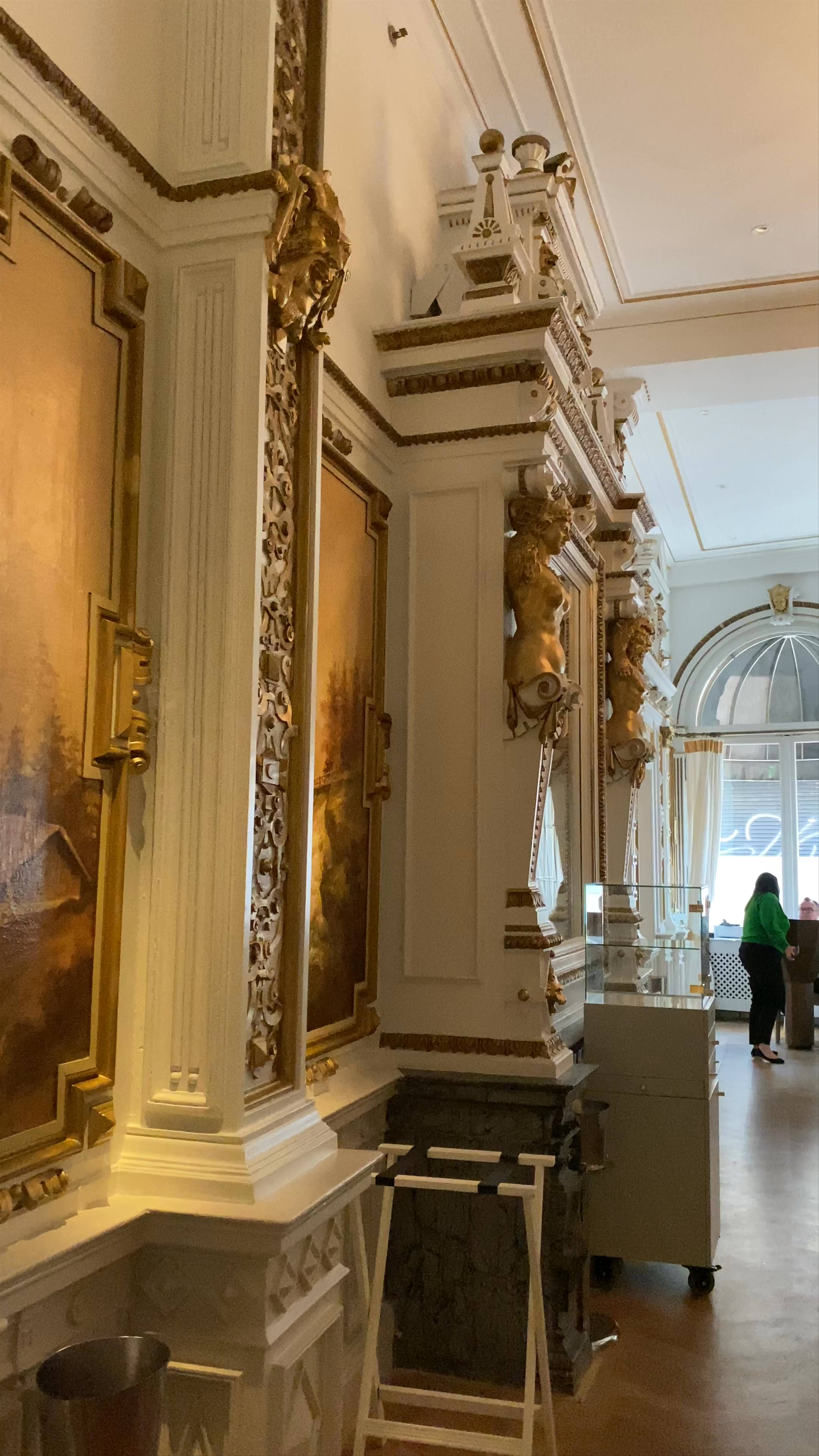 Elegant Dining Experience at The White Room, Amsterdam