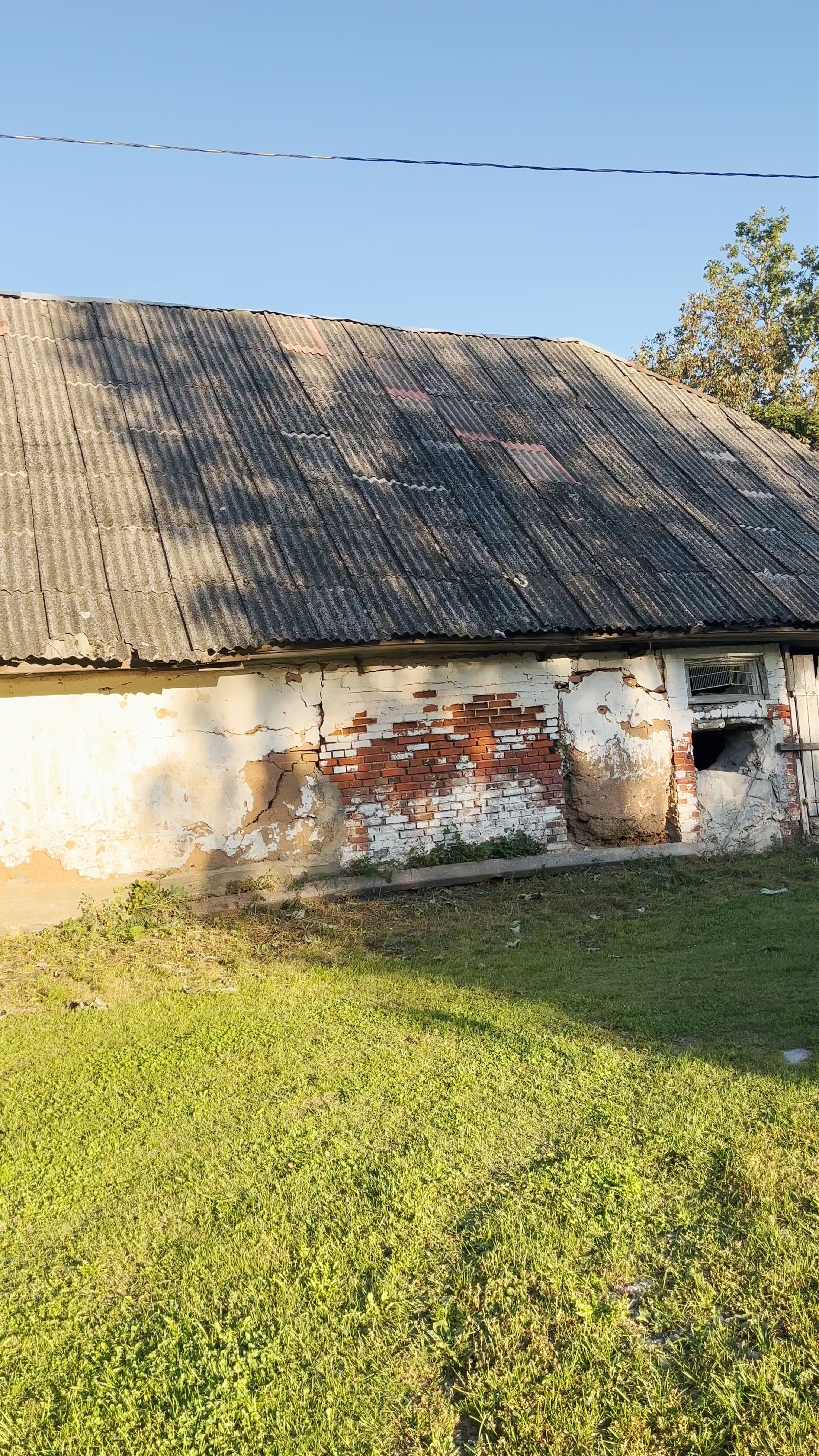 Saločių dvaro fragmentai (dvaro ūkinis pastatas)