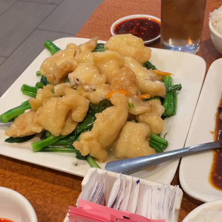Lee Wing Wah Restaurant - Chinese Near Me - Chicago, Illinois