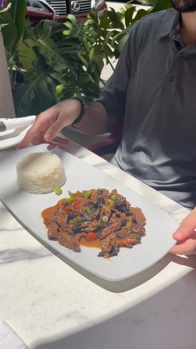 La Vida Misma Restaurant & Bar - Sautéed Beef Executive Lunch - Argentine Near Me - Kendall, Florida