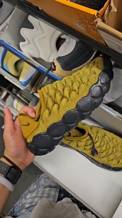 Nike Clearance Store - Flushing Queens - Sports Wear Near Me - Flushing, New York