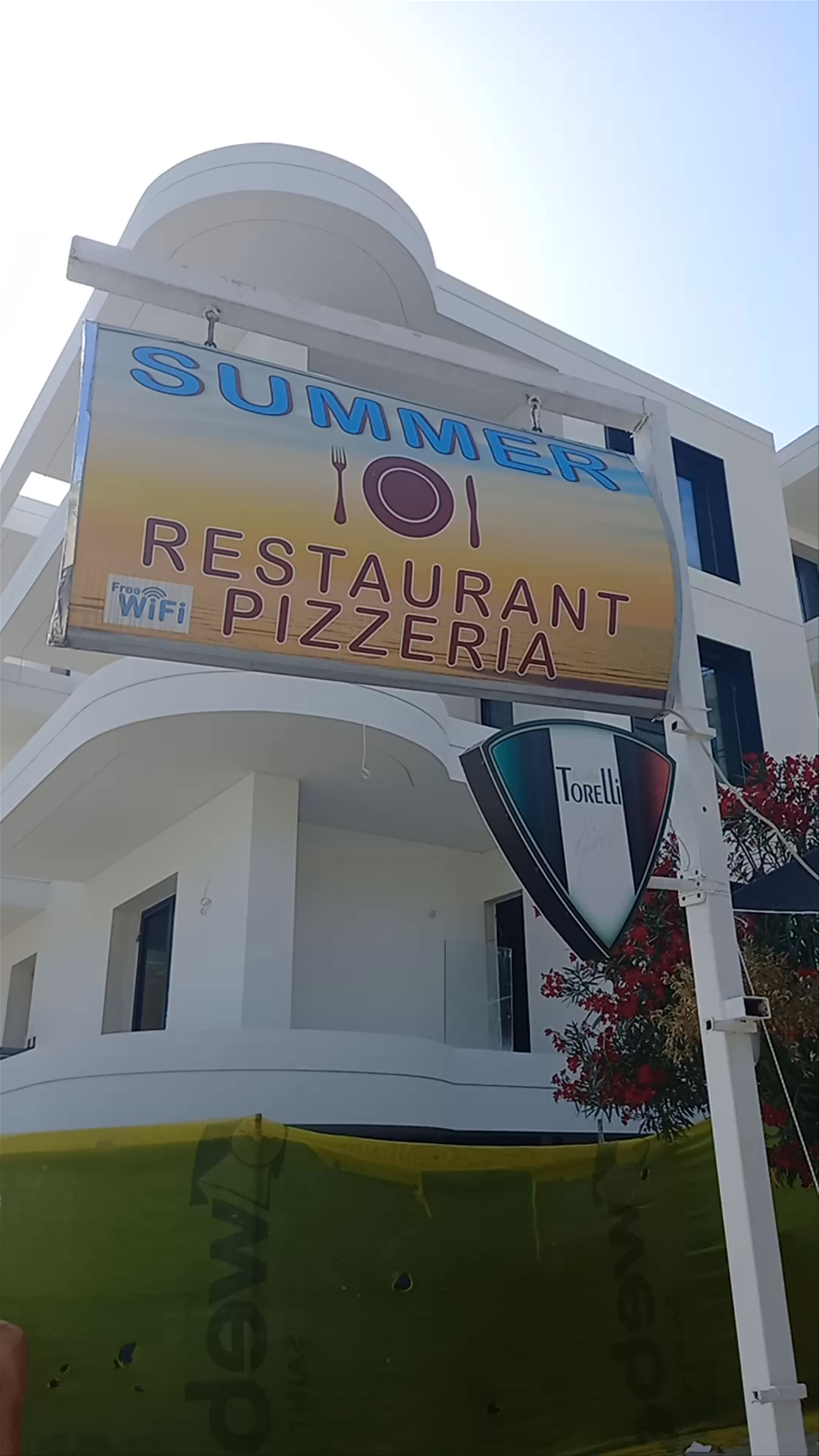Summer Restaurant