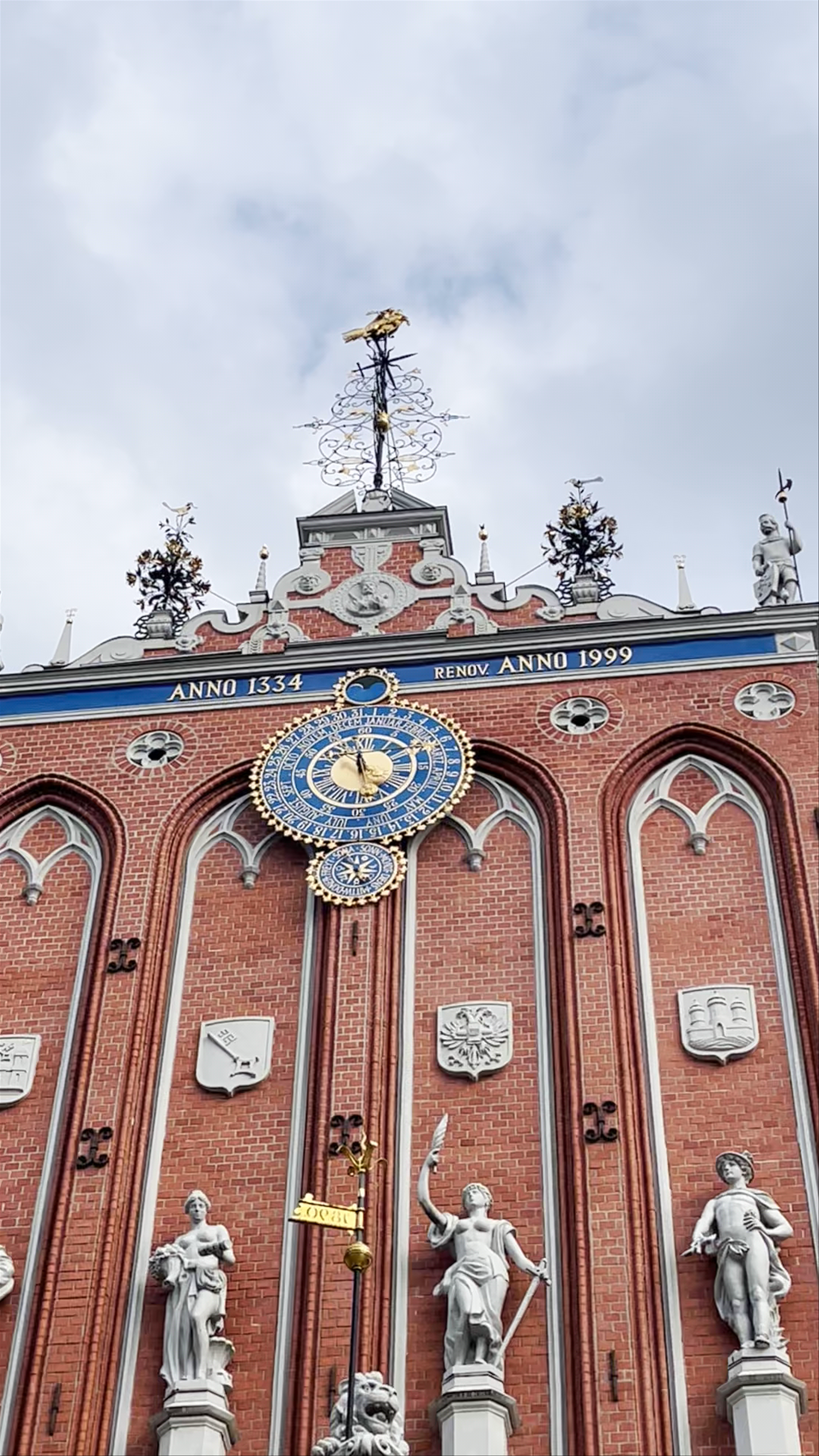 House of the Black Heads