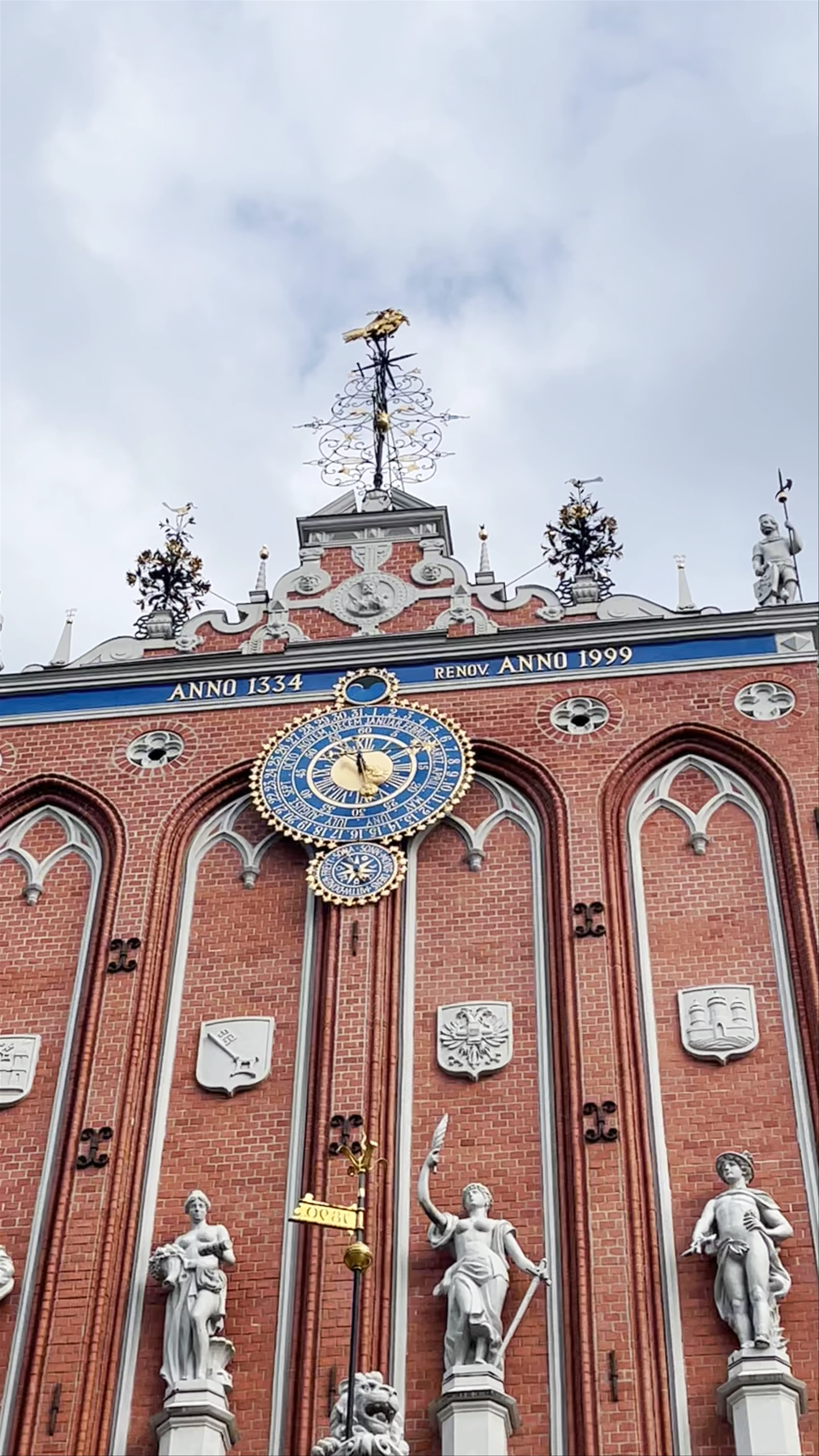 House of the Black Heads