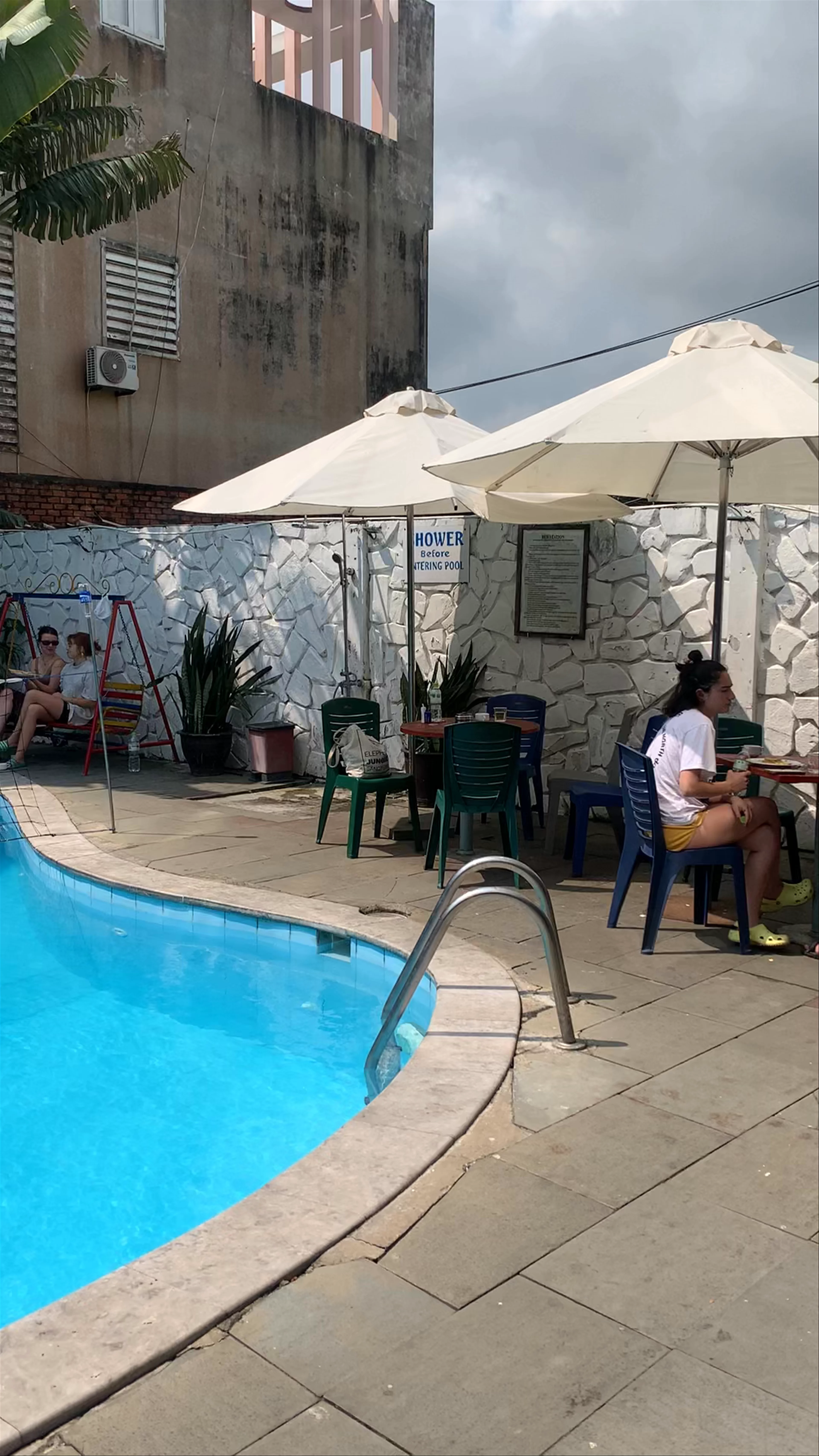 Bed Station Hostel & Pool Bar Hội An