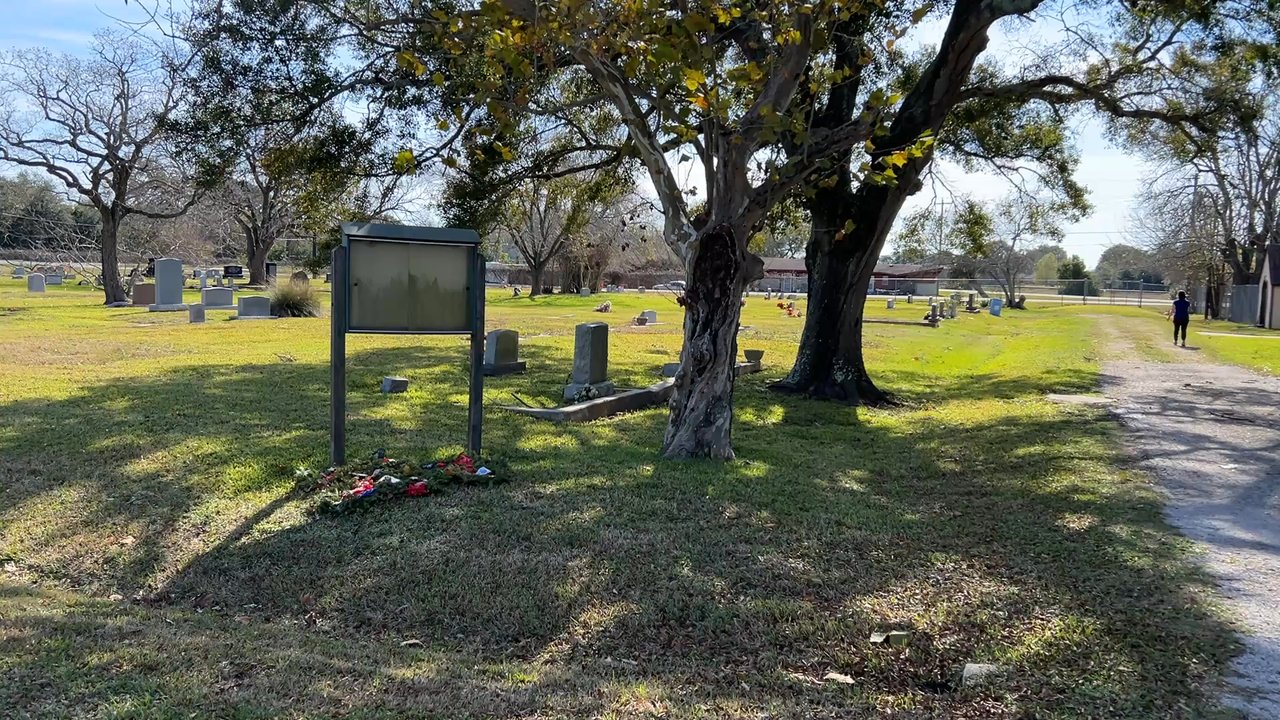 La Marque Cemetery - Overview - Funeral Services & Cemeteries Near Me - La Marque, Texas