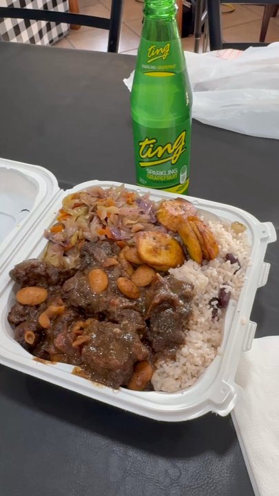 Yaah Man - Oxtail, rice and peas, plantain, and veggie. - Caribbean Near Me - Arden-Arcade, California