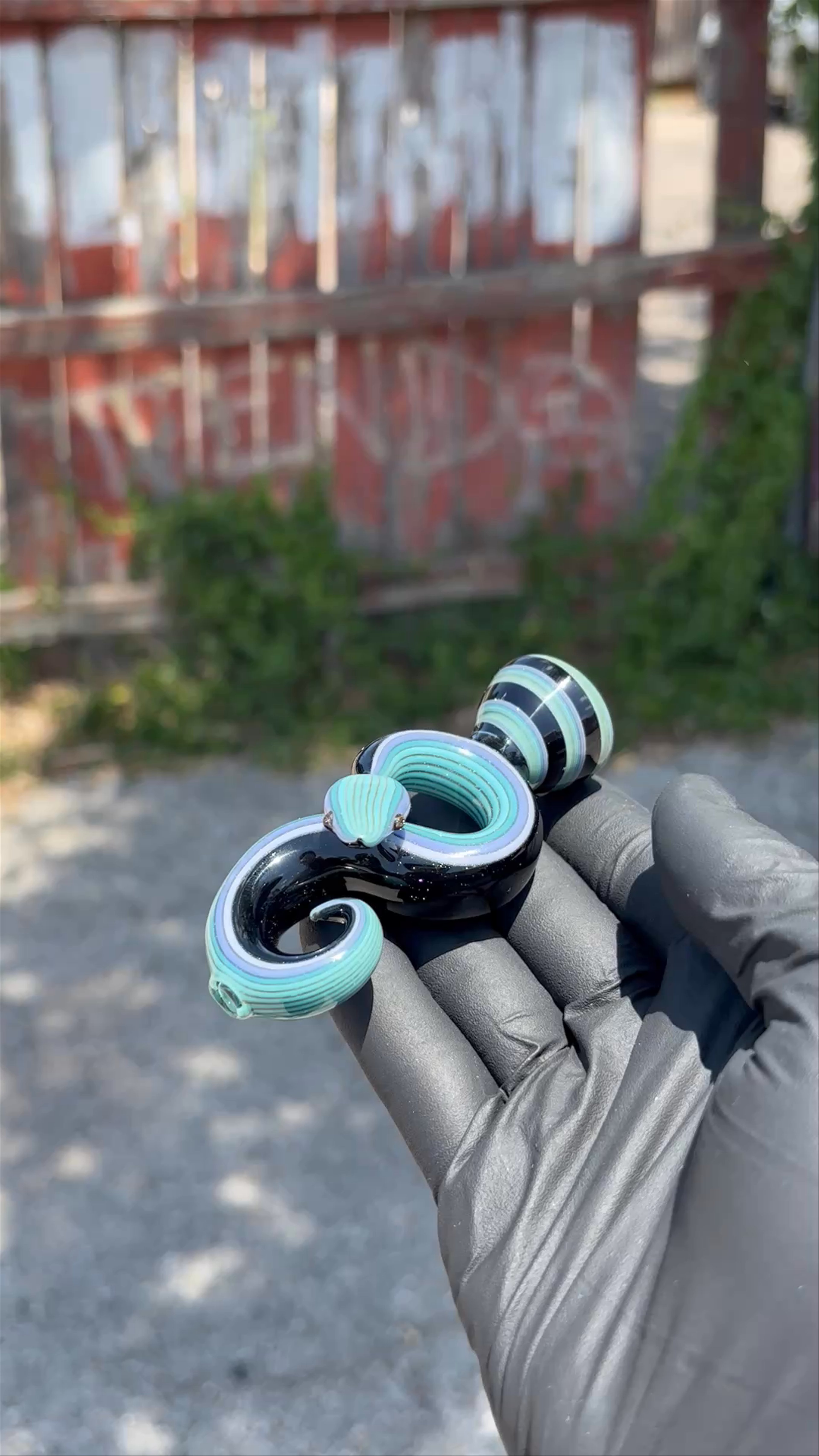 Preview pic of Niko cray chillum