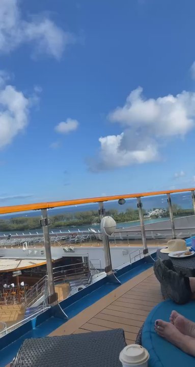 De Jazz Travel - The ship mid day ! - Travel Agents Near Me