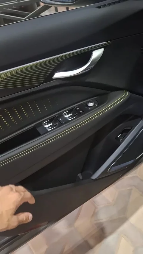 جيلي توجيلا GL Luxury 2025