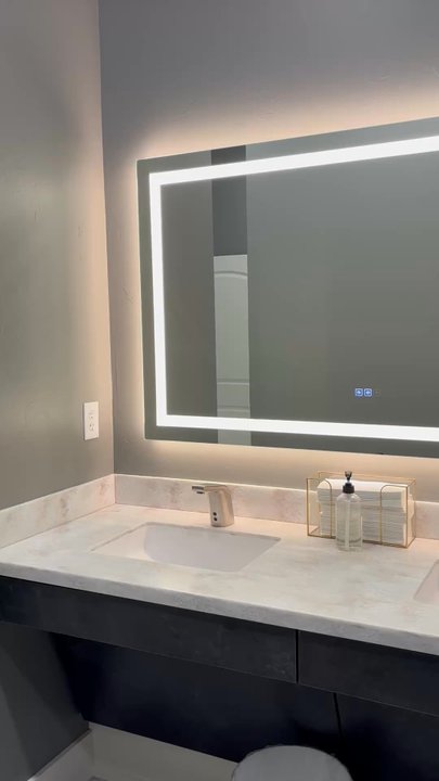 Le Visage Spa and Wellness - Women's changing suite with 2 showers, lockers, robes, and more. - Day Spas Near Me - Norman, Oklahoma