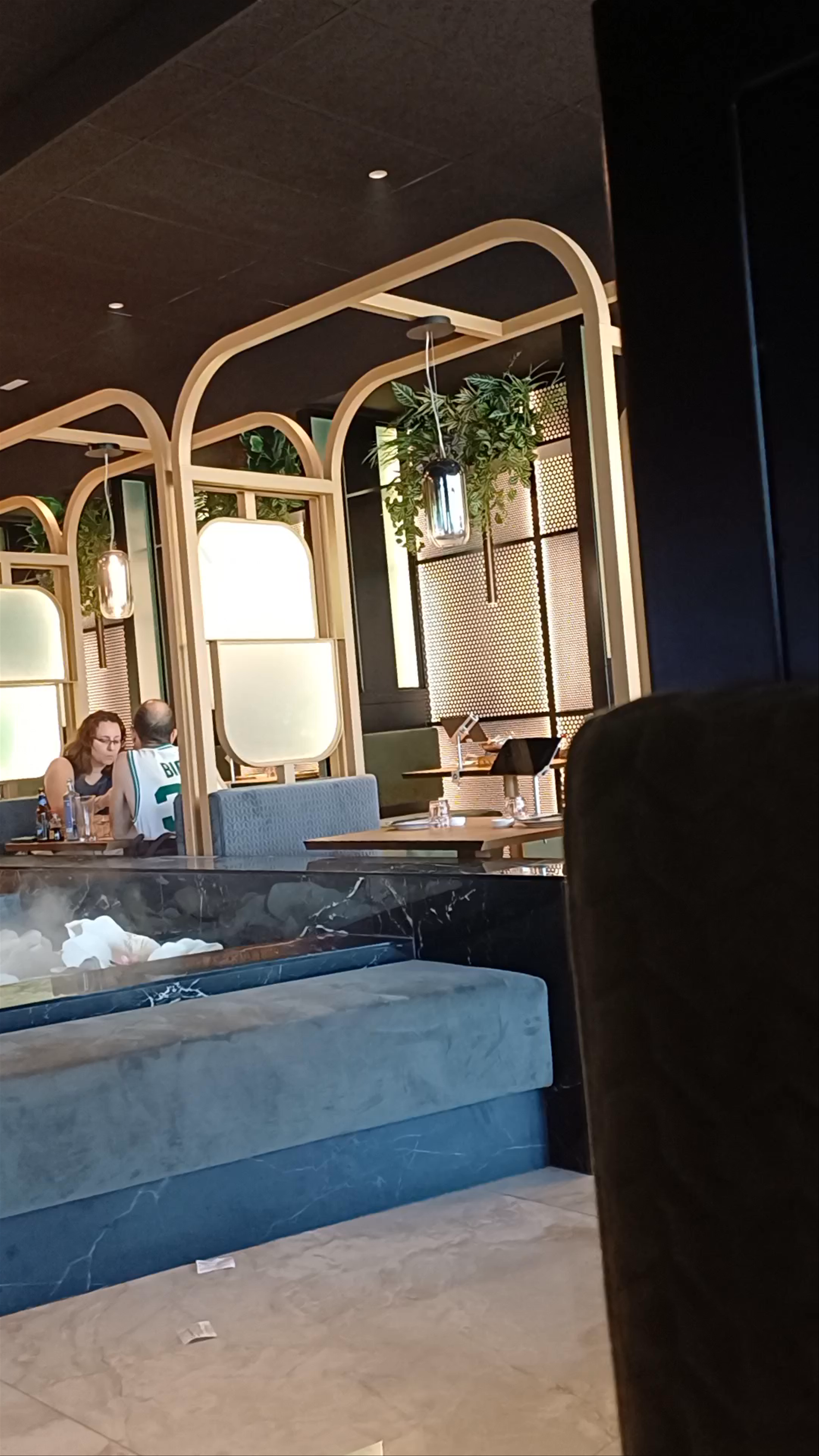 Sushisom: Elegant Modern Dining Experience in Murcia, Spain