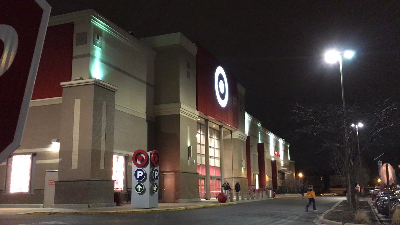 Target - Outside - Department Stores Near Me - Chicago, Illinois