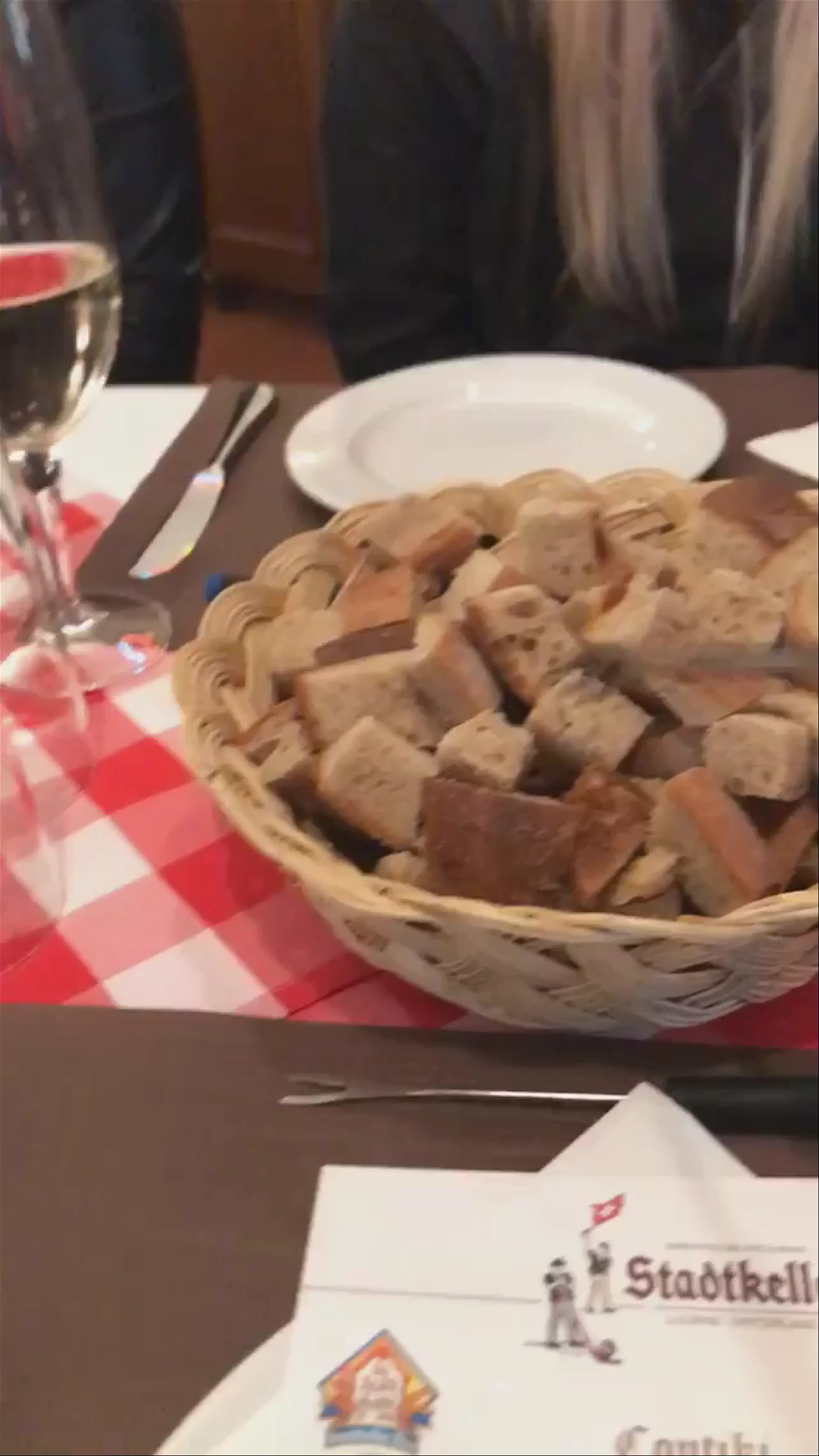 Fondue and Swiss performance at Stadtkeller