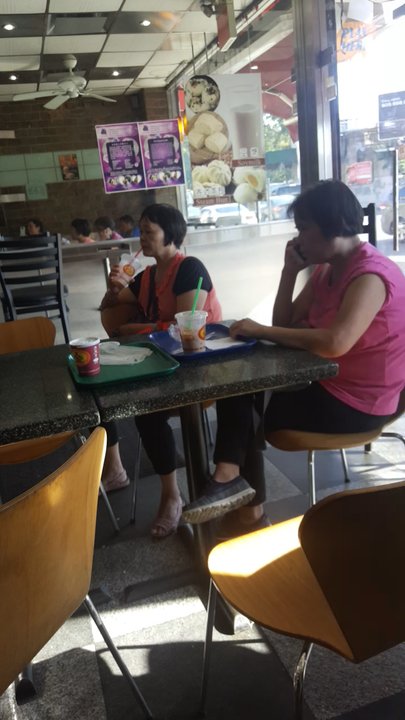 88 Bakery & Cafe - This lady was arguing and cussing? ! - Coffee & Tea Near Me - Elmhurst, New York