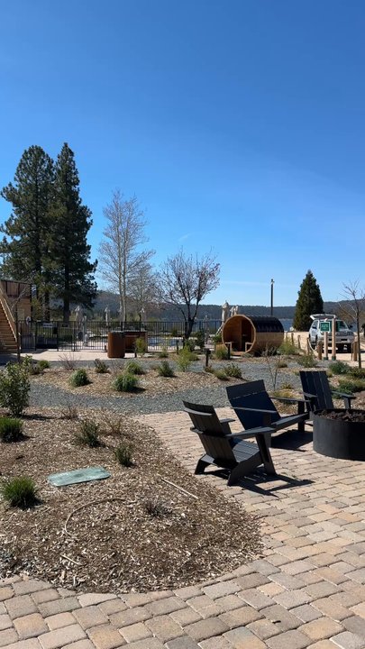 Hotel Marina Riviera - Video from walking out the ground floor level rooms. Video taken April 2026 - Big Bear Lake, CA