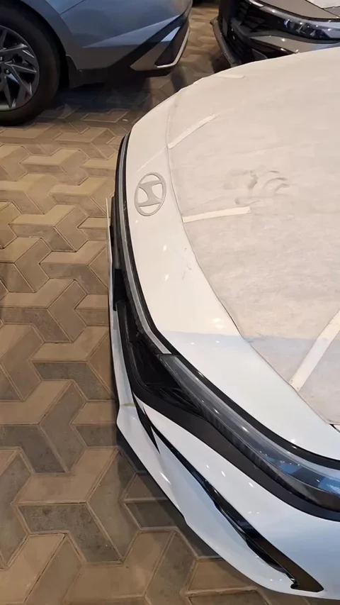 Hyundai Elantra smart 2025