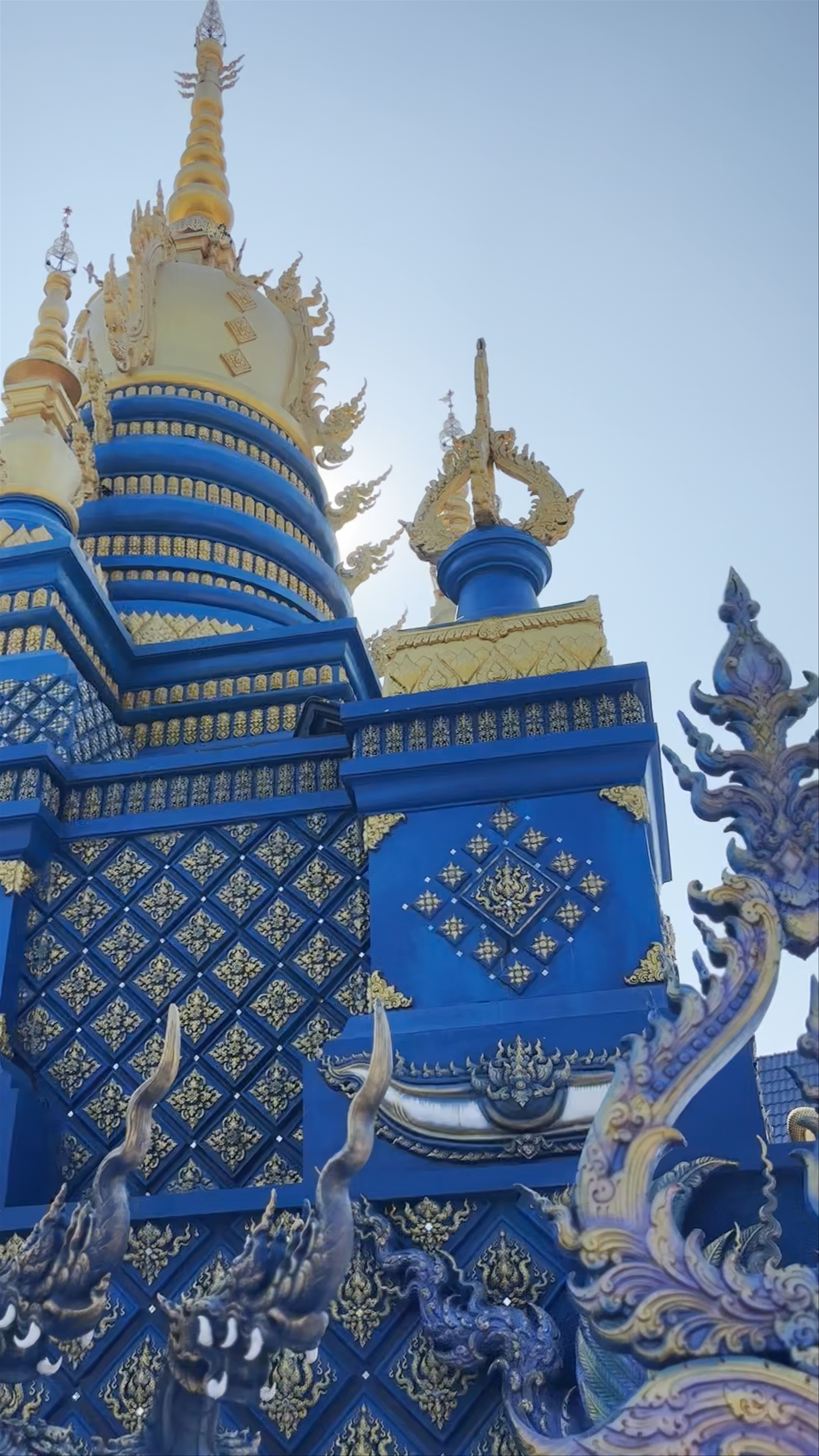 Rong Suea Ten Temple — The Enchanting Blue Temple of Chiang Rai
