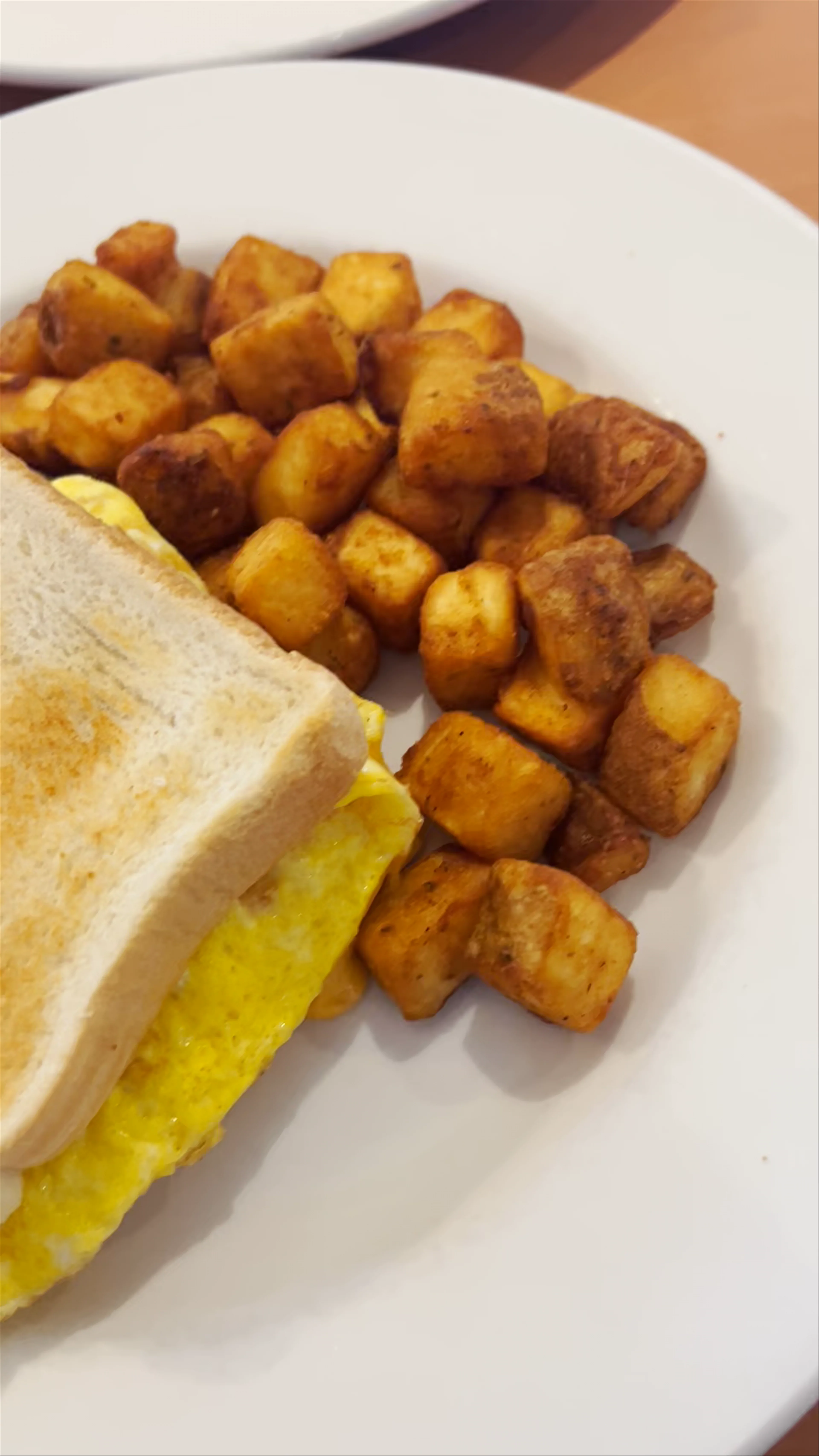 R Corner Diner