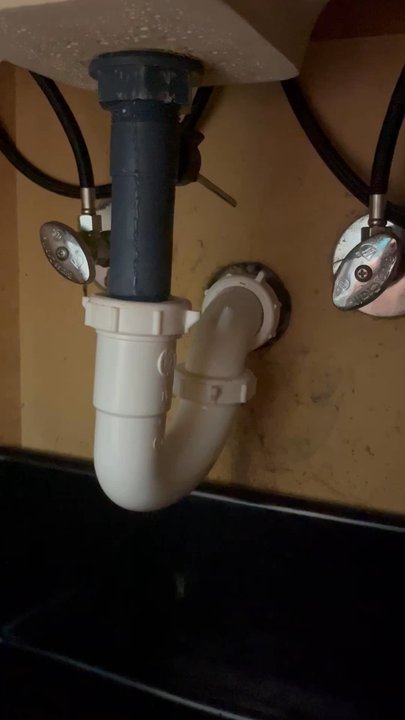 Elite Drain Solutions - Before fixing - Plumbing Near Me - Mililani, Hawaii