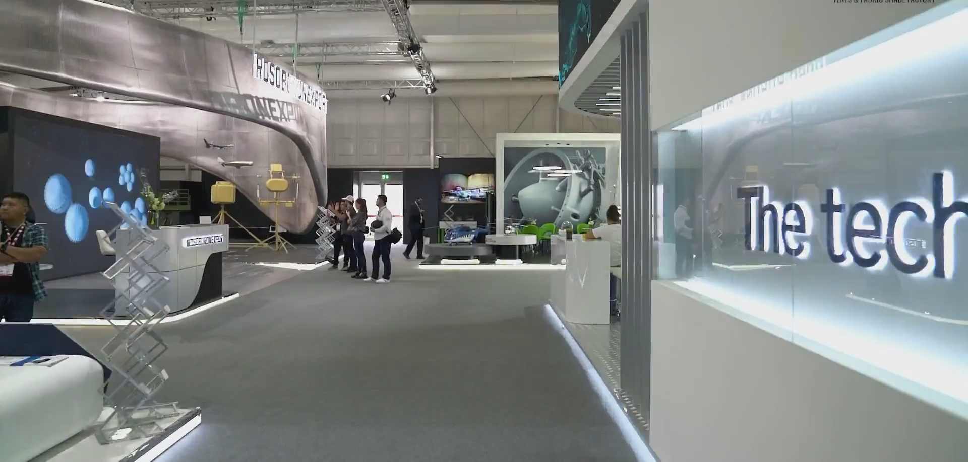 Авиасалон Дубая