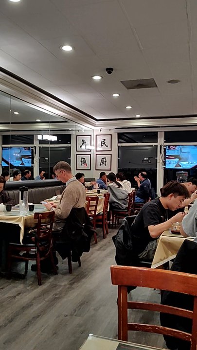Min Chef - Interior - Chinese Near Me - Tustin, California