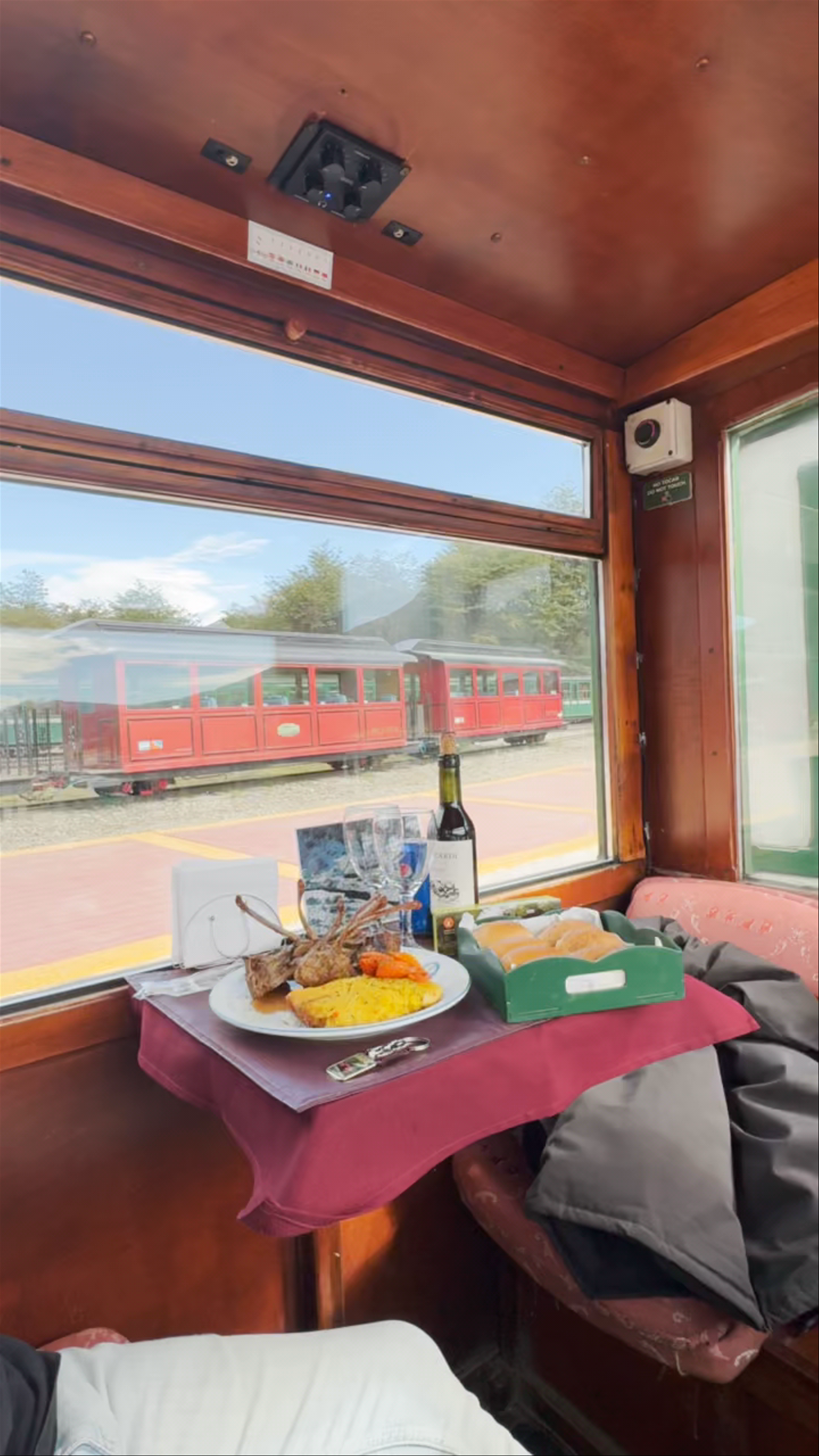Tren del Fin del Mundo: Gourmet Journey at the Edge of the World