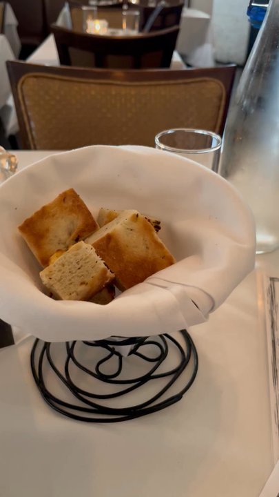 The Greek on Main - Greek Near Me - Metuchen, New Jersey