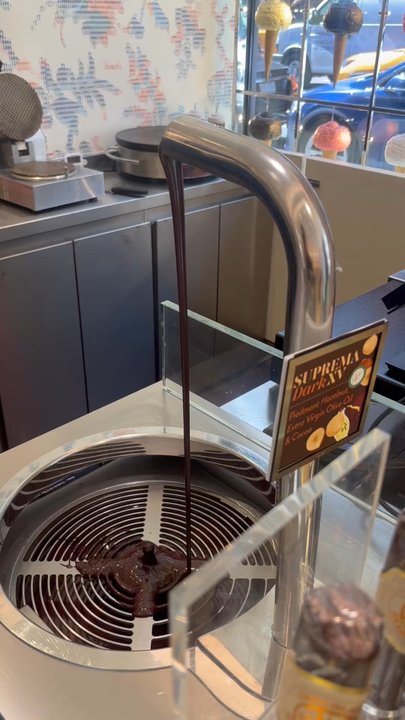 Venchi - Chocolate fountain for your cone - Ice Cream & Frozen Yogurt Near Me - New York, New York