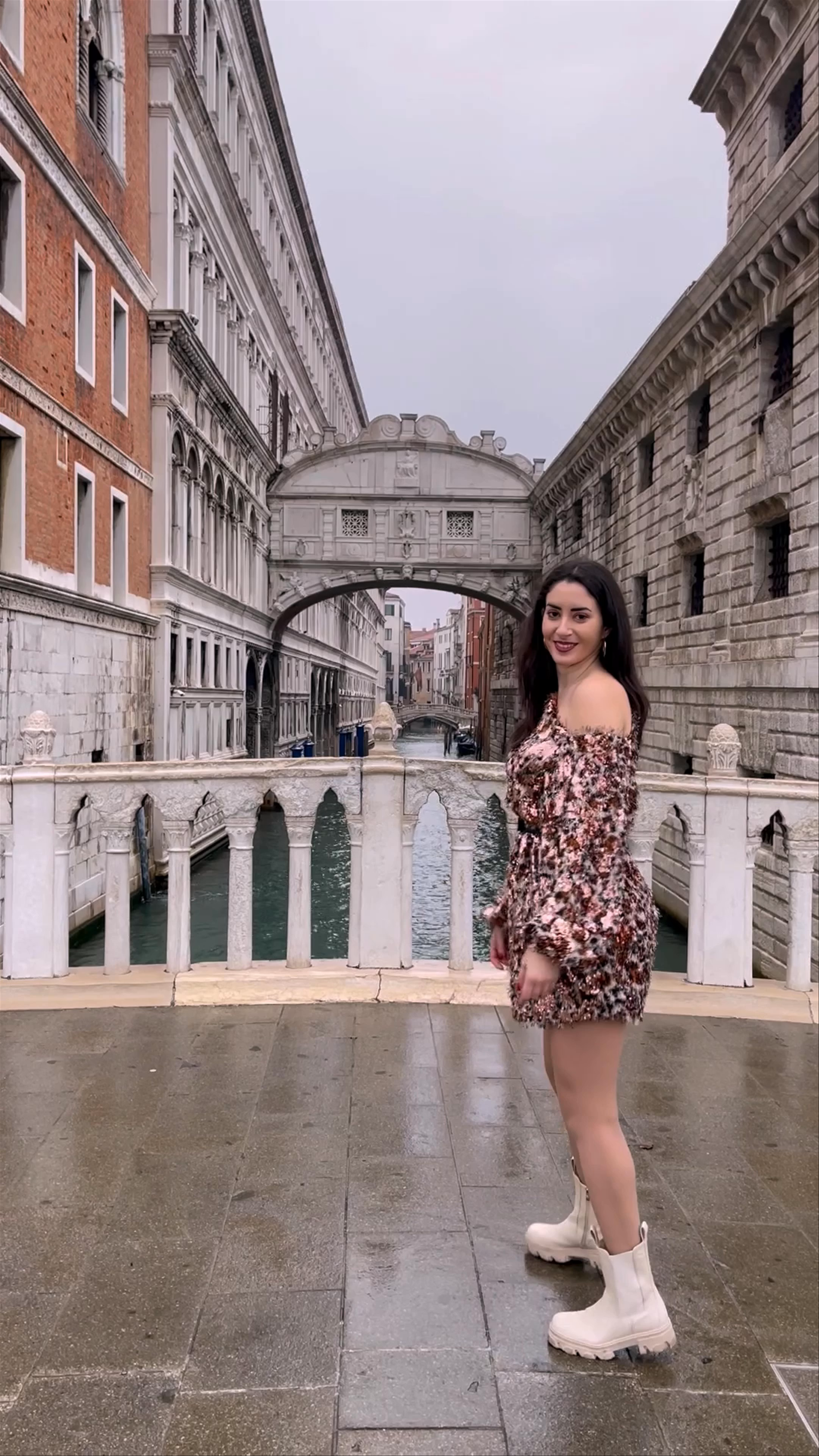 Bridge of Sighs: Iconic Venetian Romance and History