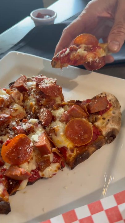 The Hangar MHT - Flat bread 7/10 - Cocktail Bars Near Me - Mountain House, California