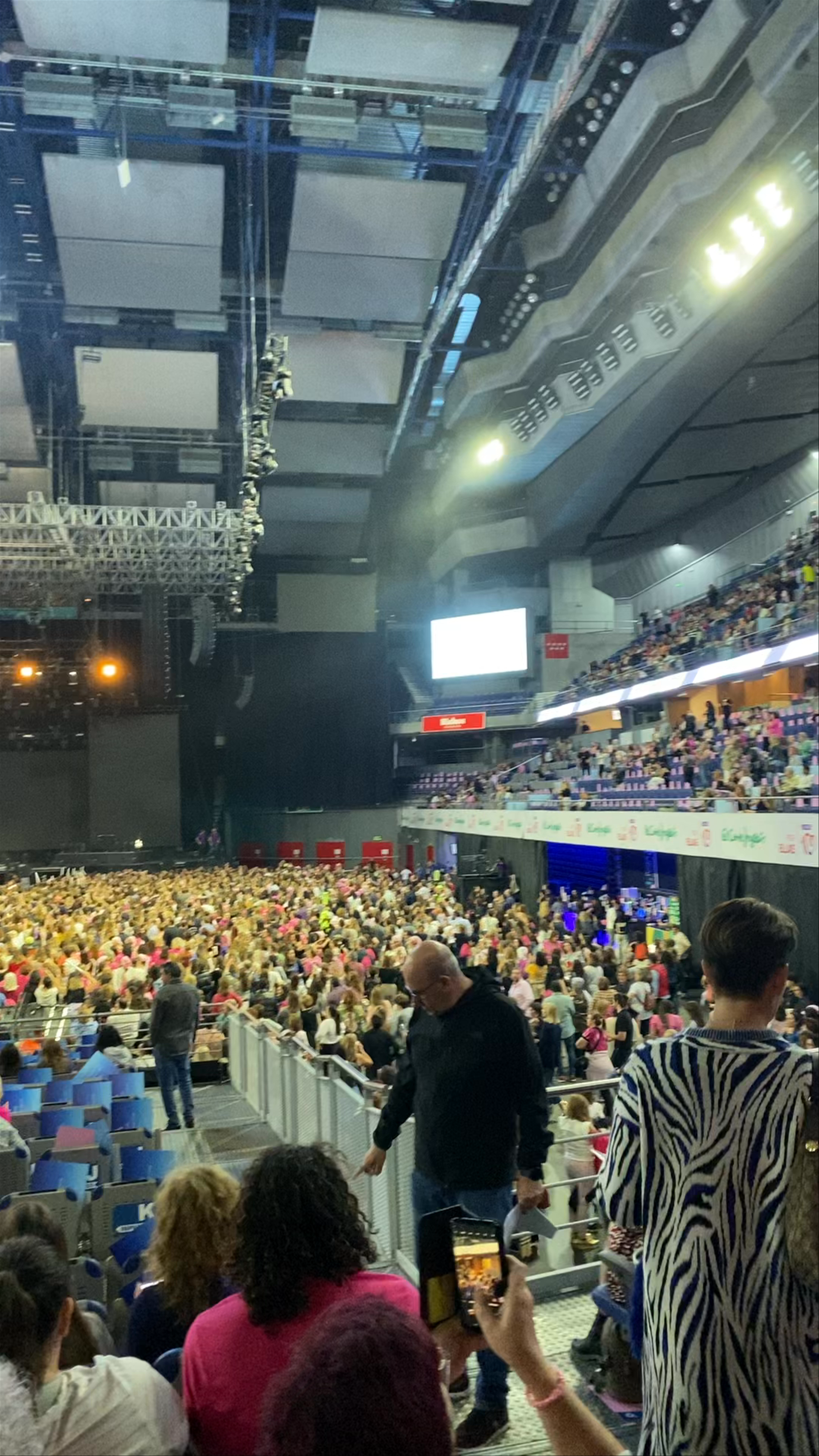 Electrifying Concert Experience at WiZink Center Madrid