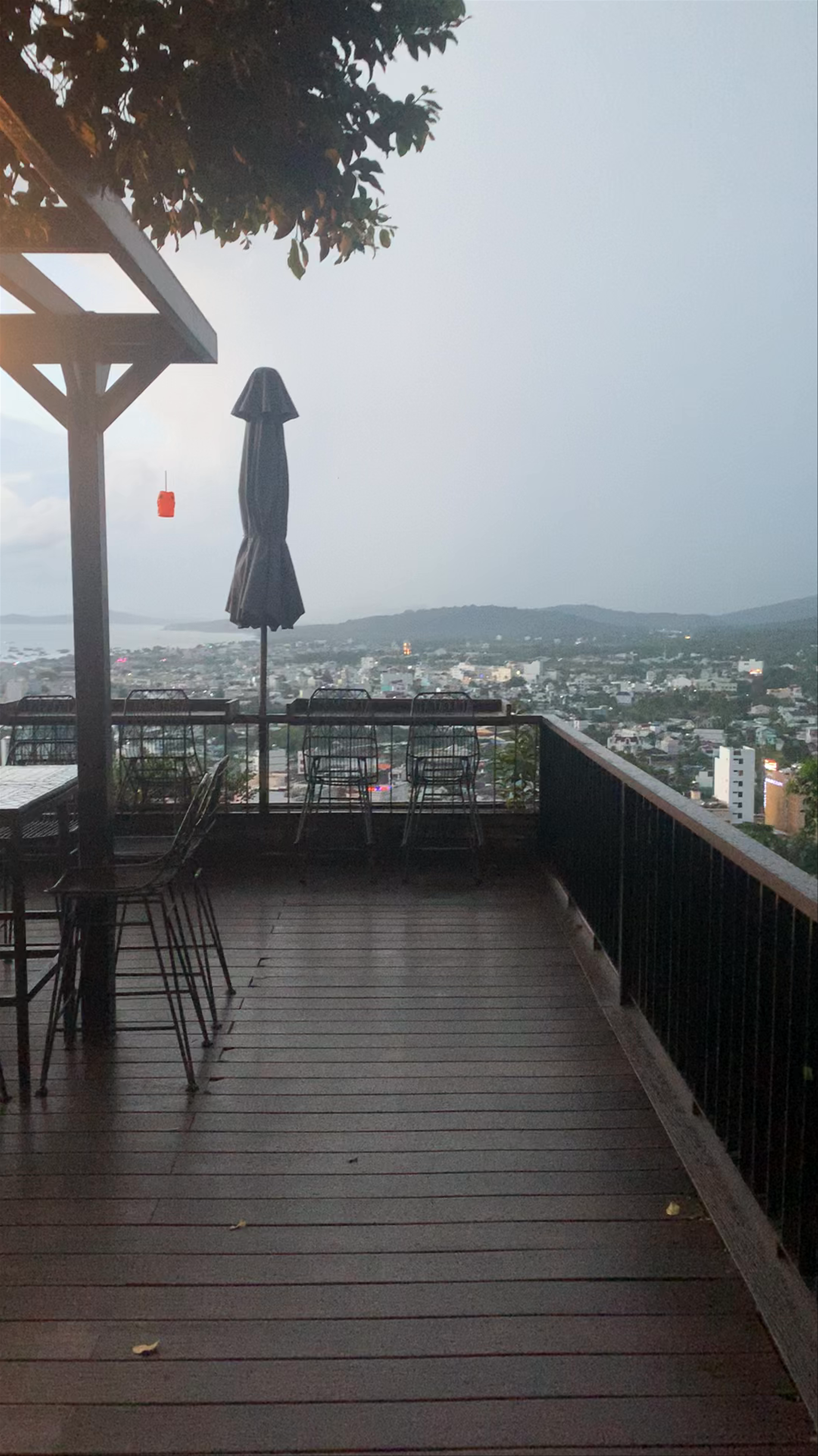 Chuồn Chuồn Bistro & Bar