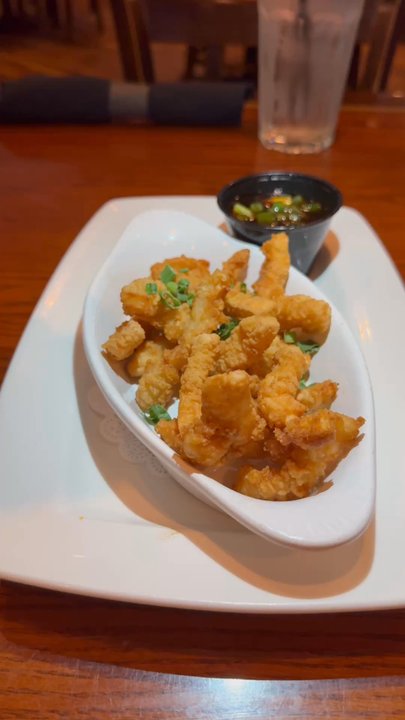 Niko's Steakhouse - Thai Spiced Calamari and cheese dip - Steakhouses Near Me - Corpus Christi, Texas